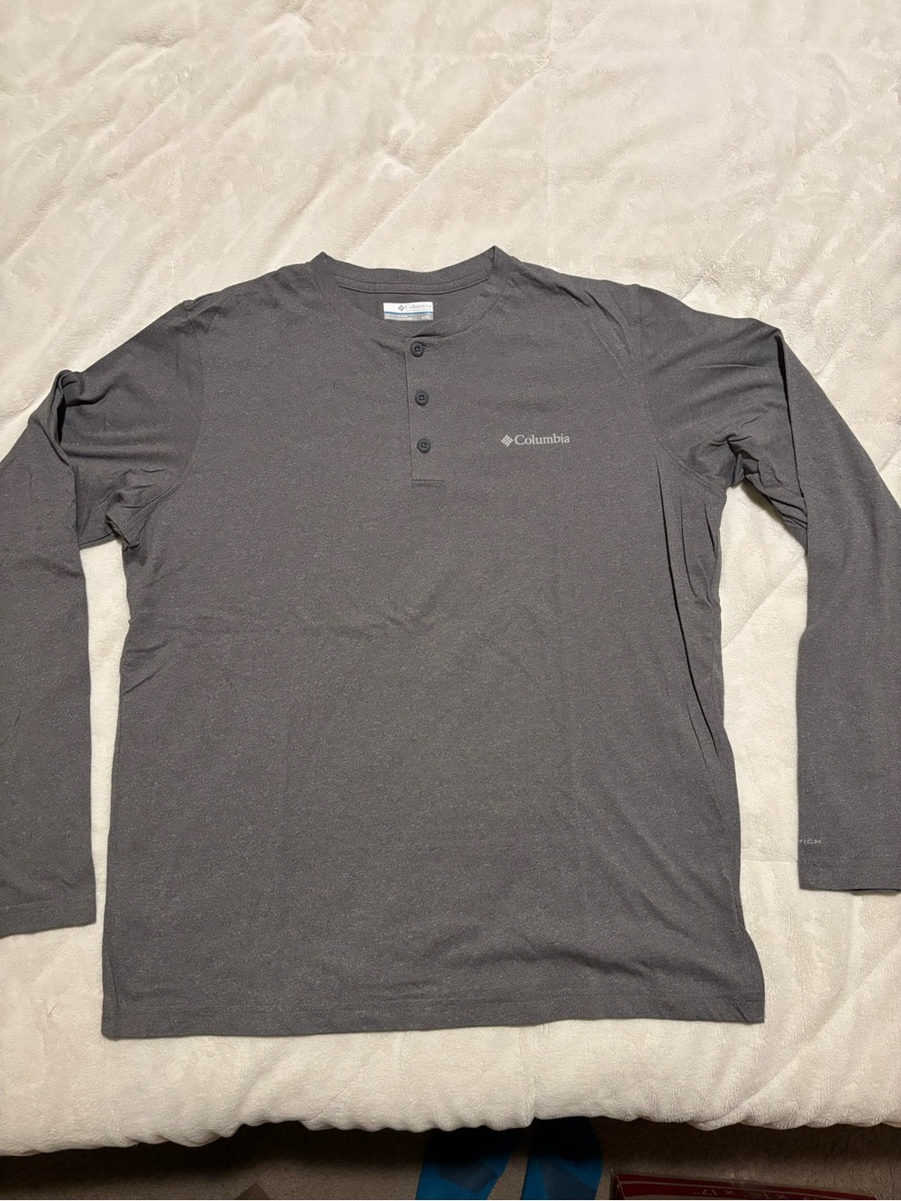 Columbia Men’s Long-Sleeve Henley Shirt - Charcoal Gray